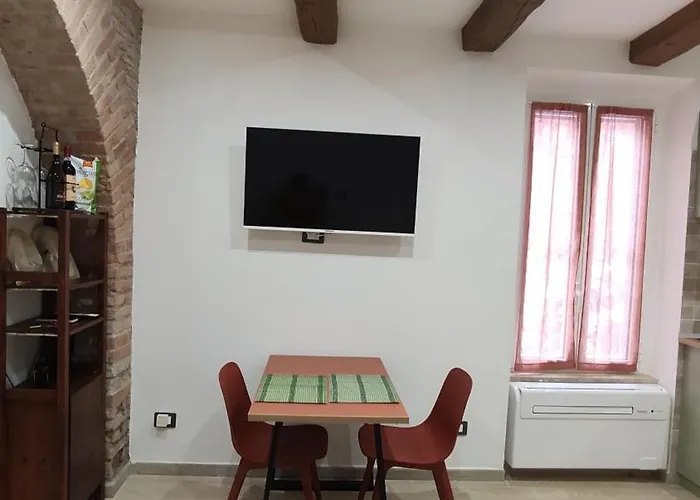 Trastevere Liliana House For 3, Pet & Family Rome