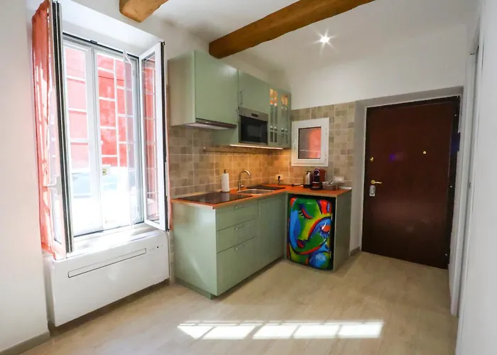Trastevere Liliana House For 3, Pet & Family *